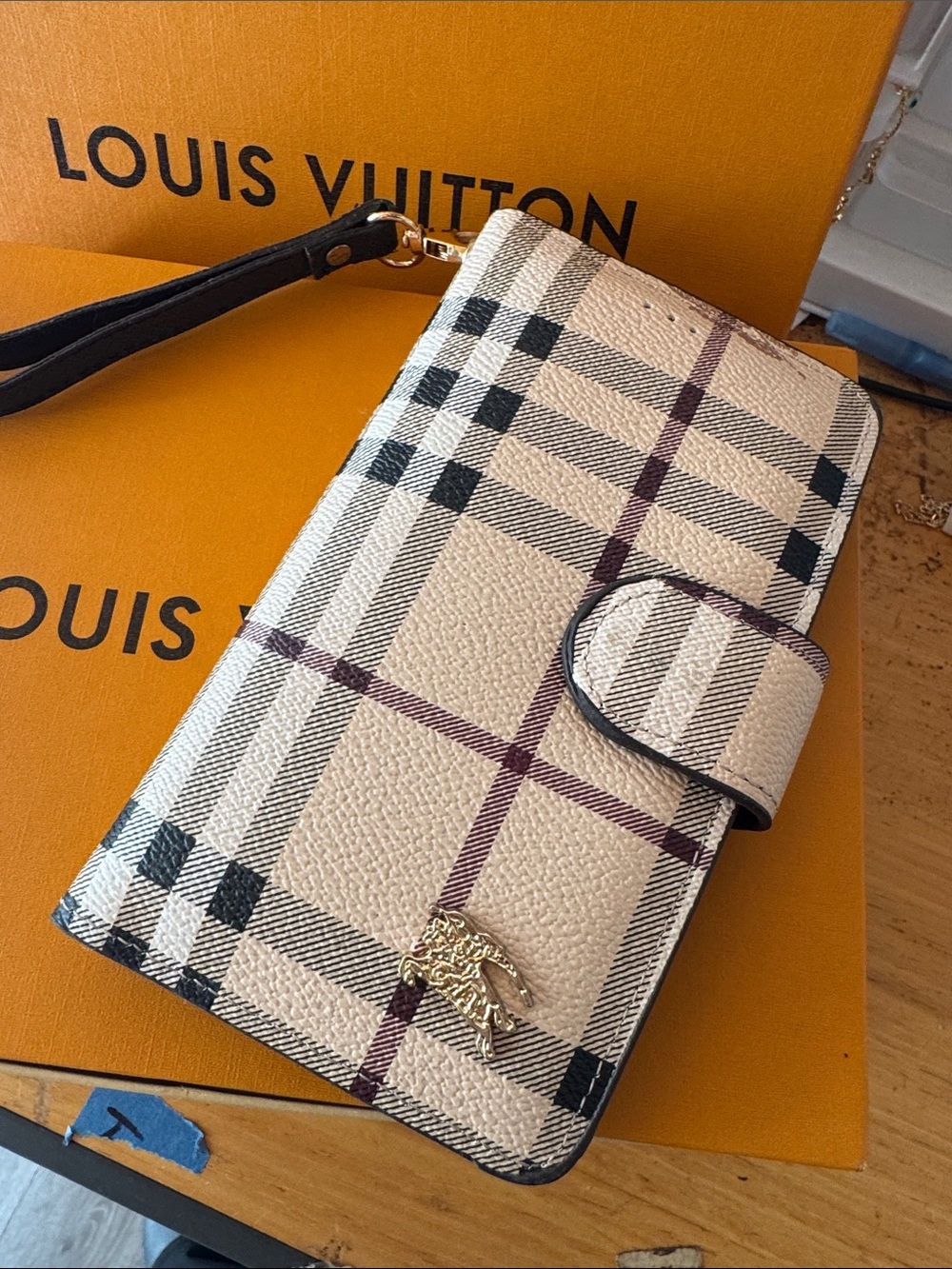 Source Unknown Beige Plaid Wristlet Wallet with Gold Accent